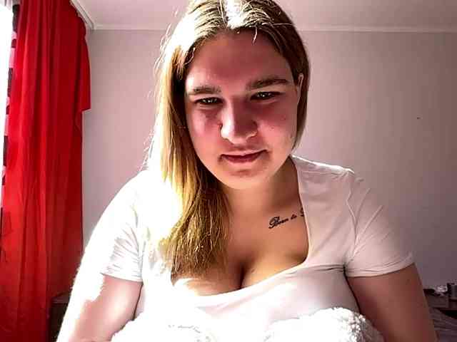 ToyaDerringer webcam