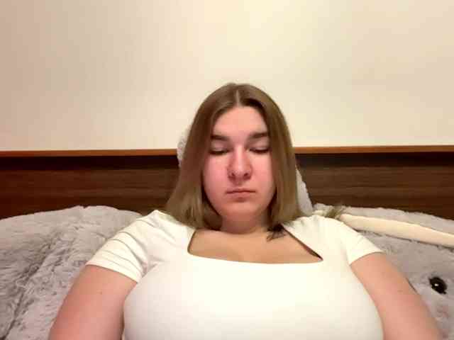 ToyaDerringer webcam