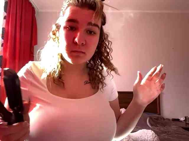 ToyaDerringer webcam