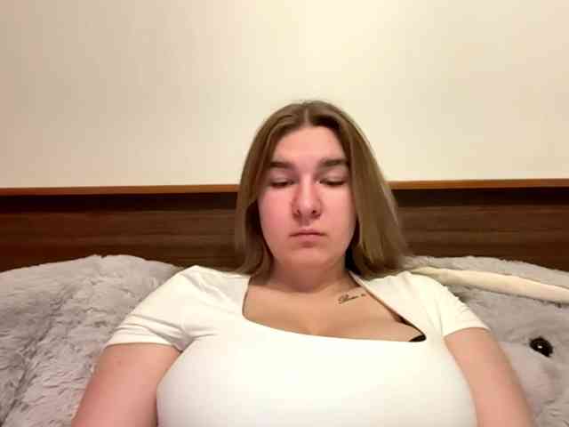 ToyaDerringer webcam