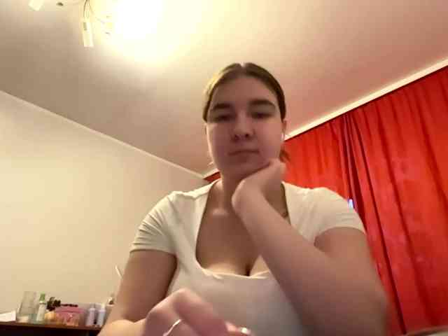 ToyaDerringer webcam