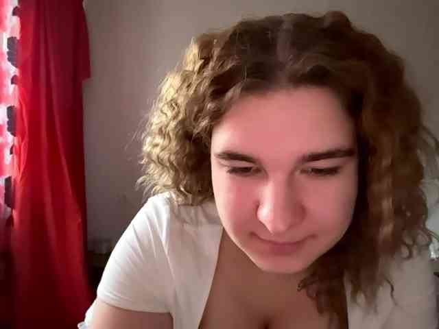 ToyaDerringer webcam