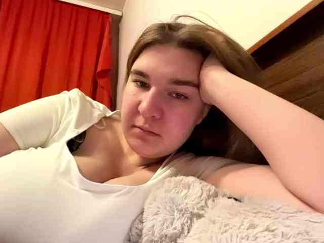 ToyaDerringer webcam