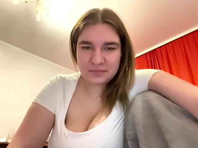 ToyaDerringer webcam