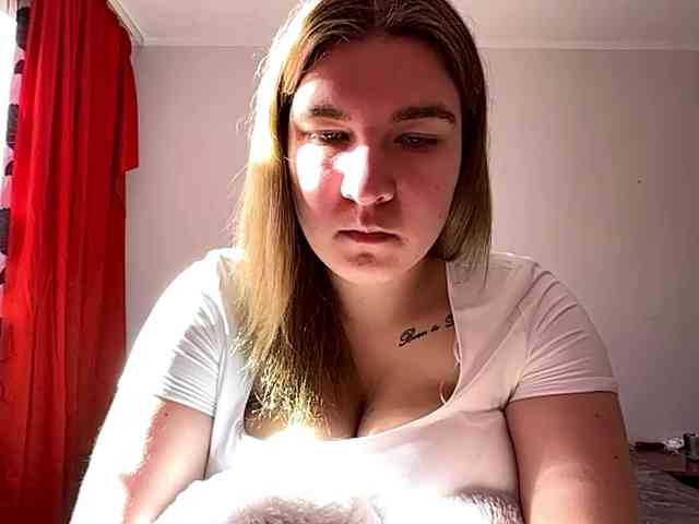 ToyaDerringer webcam