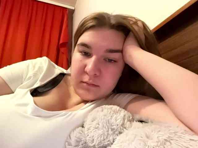 ToyaDerringer webcam