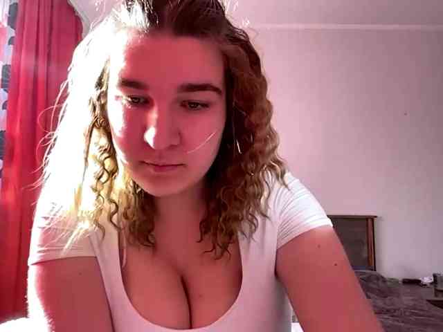 ToyaDerringer webcam