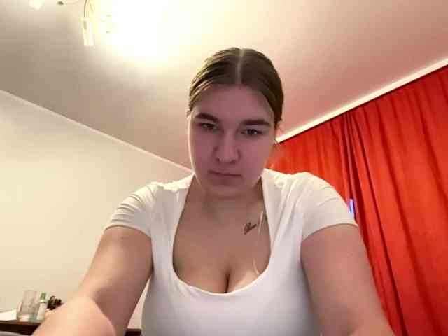 ToyaDerringer webcam