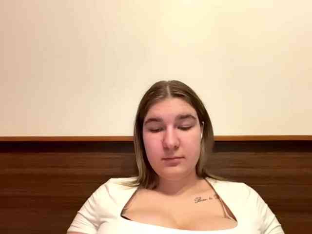 ToyaDerringer webcam