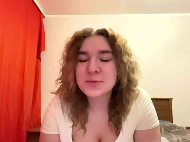 ToyaDerringer webcam