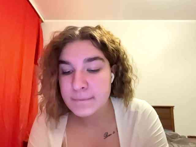 ToyaDerringer webcam