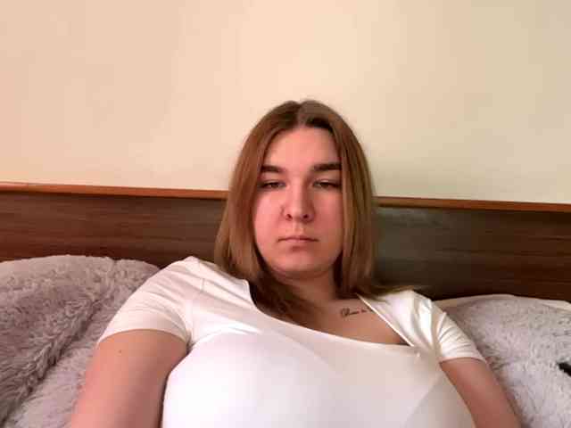 ToyaDerringer webcam