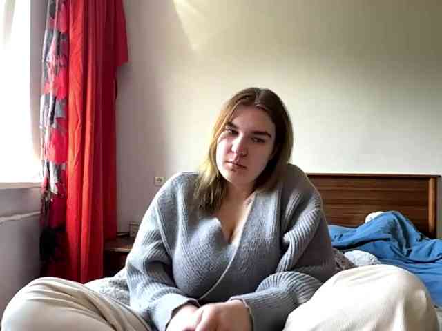 ToyaDerringer webcam