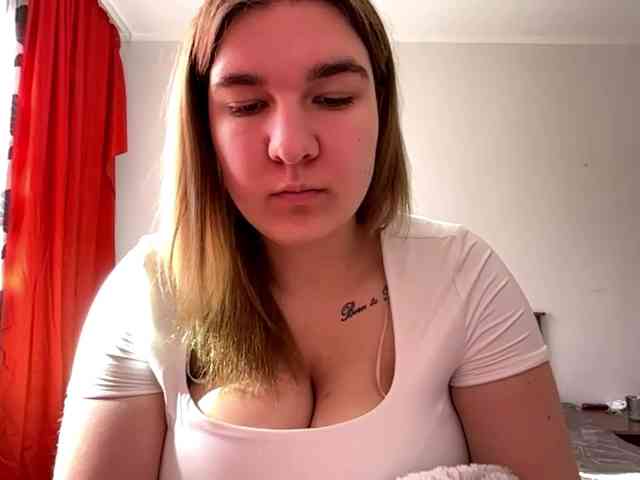 ToyaDerringer webcam