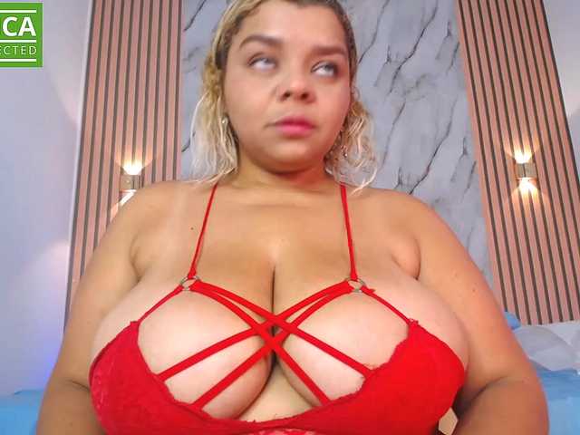 caisebigtits live cam on BongaCams