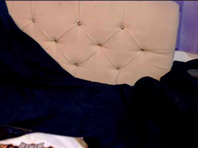 caisebigtits's webcam live show