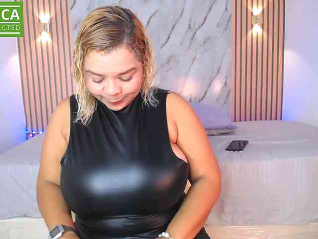 caisebigtits webcam
