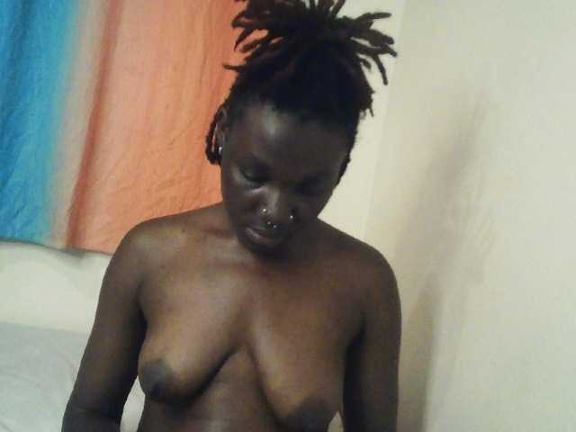 Sweetbree Live Cam on BongaCams