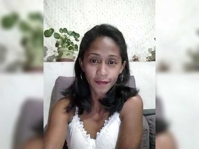 Mirah261 live cam preview