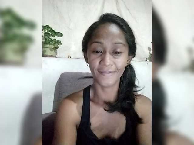 Mirah2026, modèle sur Bongacams