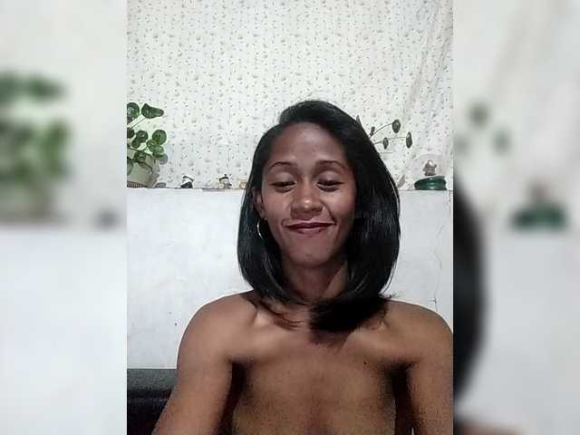 Mirah261 live webcam show