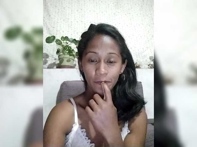 Mirah2026, modèle sur Bongacams