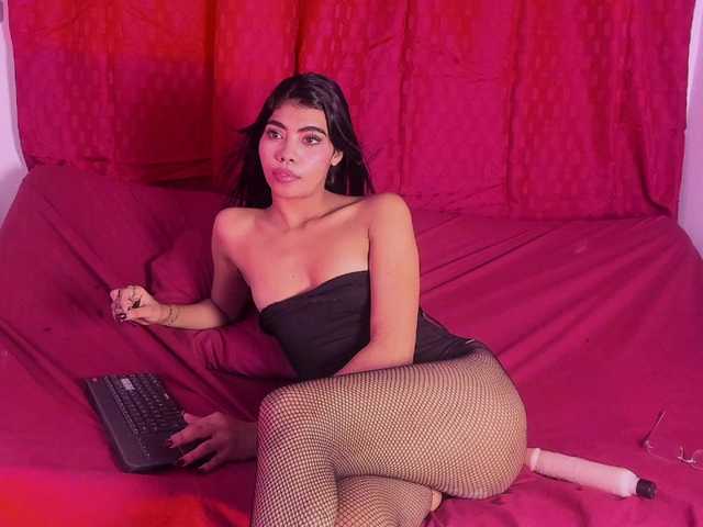 Monica-04 live cam on BongaCams