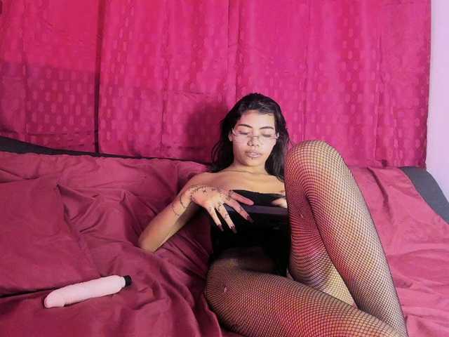 Monica-04 live cam on BongaCams
