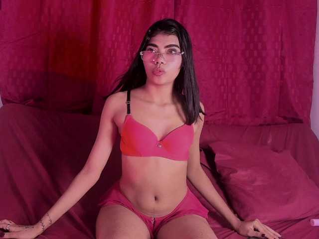 Monica-04 live cam on BongaCams