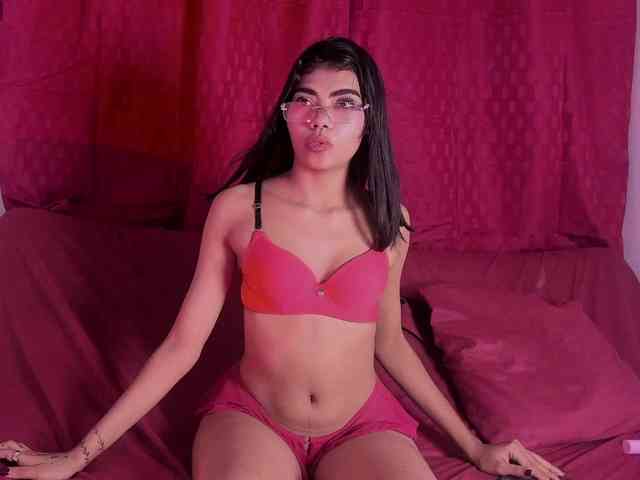 Monica-04 webcam
