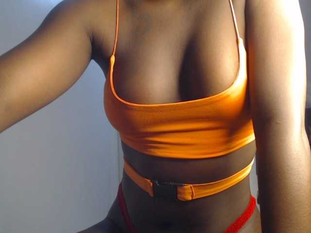Too-hot live cam on BongaCams