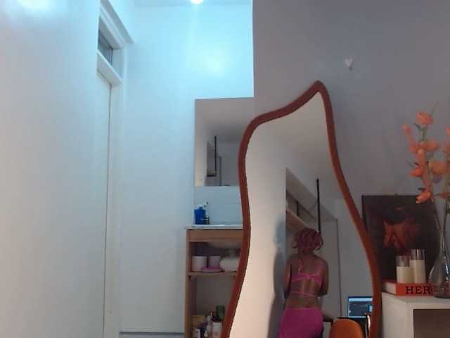 Too-hot live cam preview