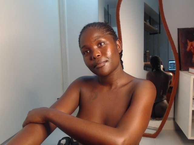 Too-hot live cam on BongaCams