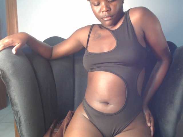 Too-hot live cam on BongaCams