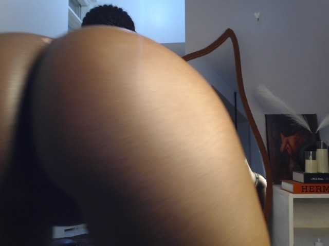 Too-hot live cam on BongaCams