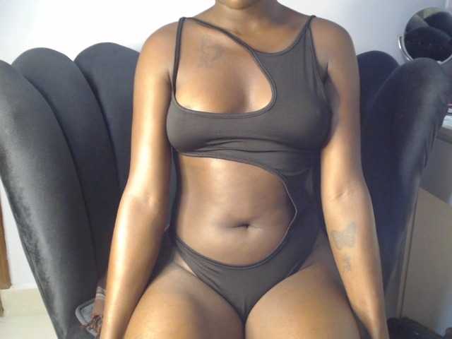 Too-hot live cam on BongaCams