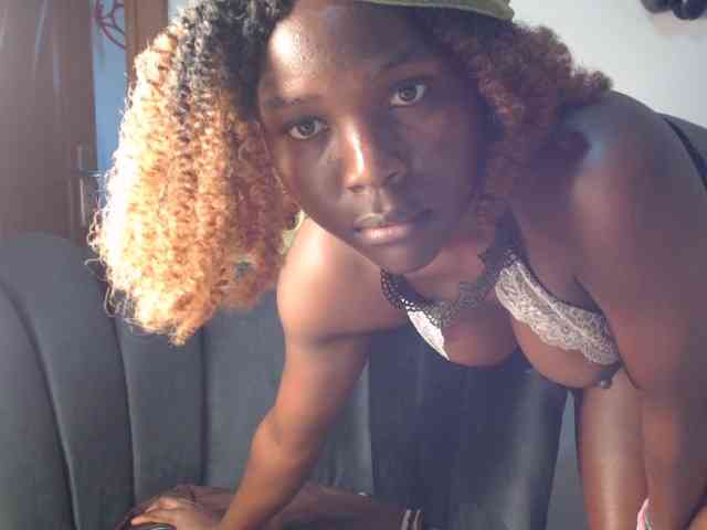 Too-hot - Girl 