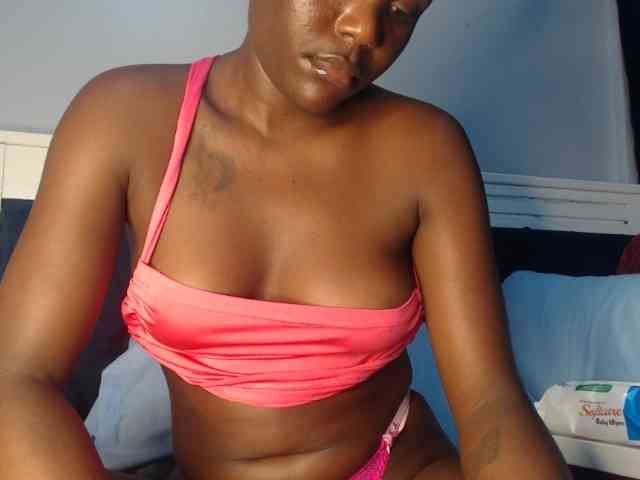 Too-hot Live Webcam on BongaCams