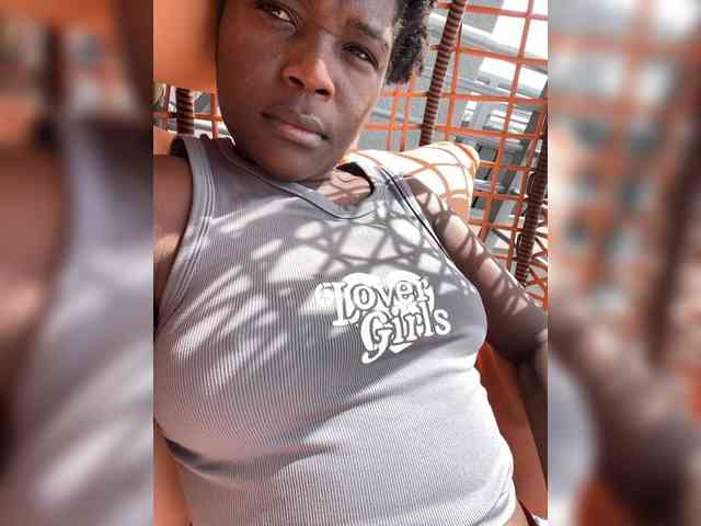 Too-hot Live Webcam on BongaCams