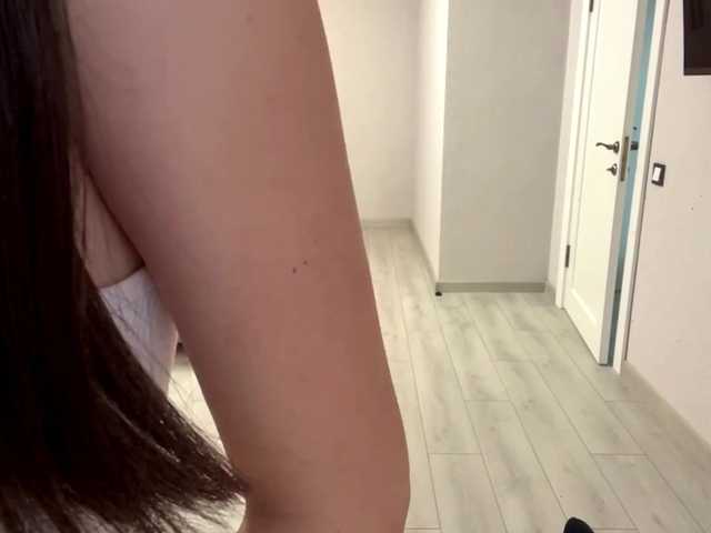 FloVelardes's BongaCams show and profile