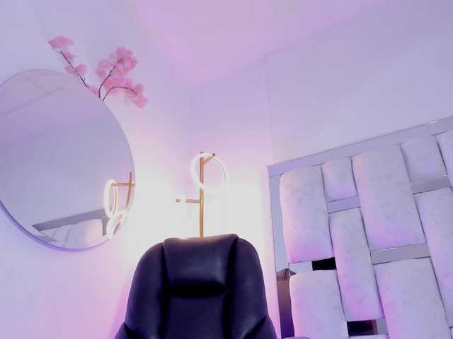Mia-Nyxie webcam