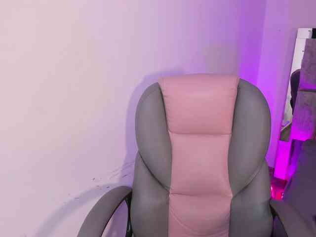 Mia-Nyxie webcam