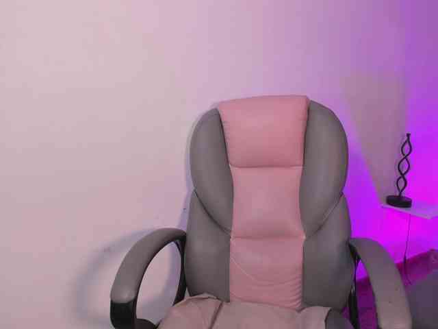 Mia-Nyxie webcam