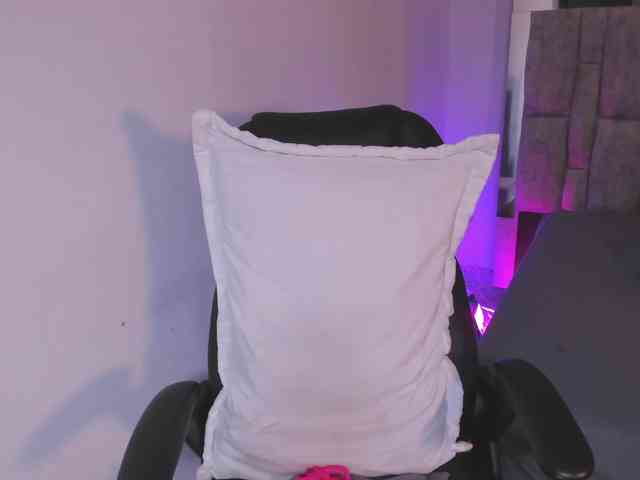 Mia-Nyxie Live Webcam on BongaCams