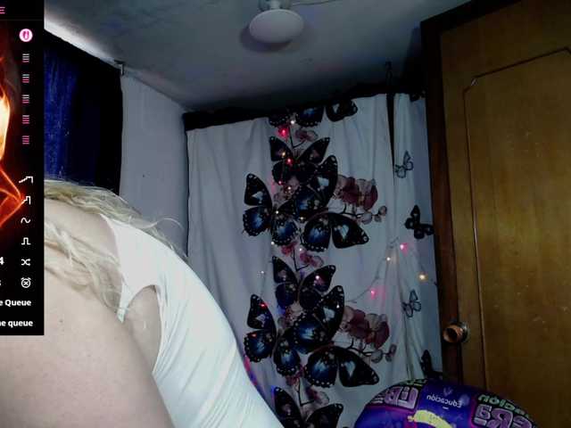 ally-sweety20 live cam on BongaCams