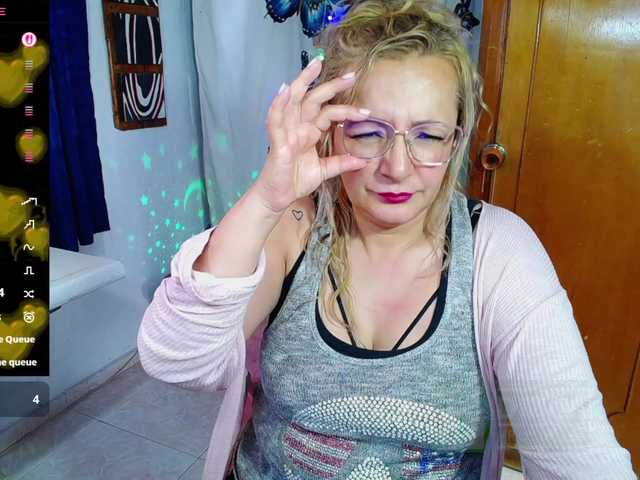 ally-sweety20 live cam on BongaCams