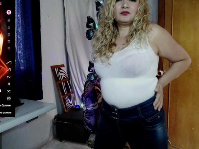 ally-sweety20 live cam on BongaCams