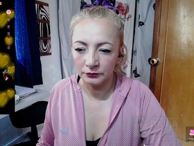 ally-sweety20 live cam on BongaCams