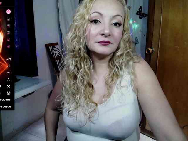 ally-sweety20 Live Webcam on BongaCams