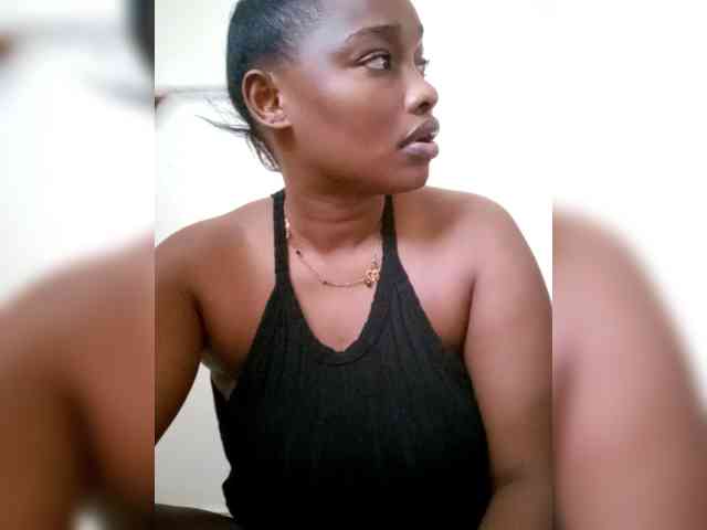 Prettyebony-1 webcam